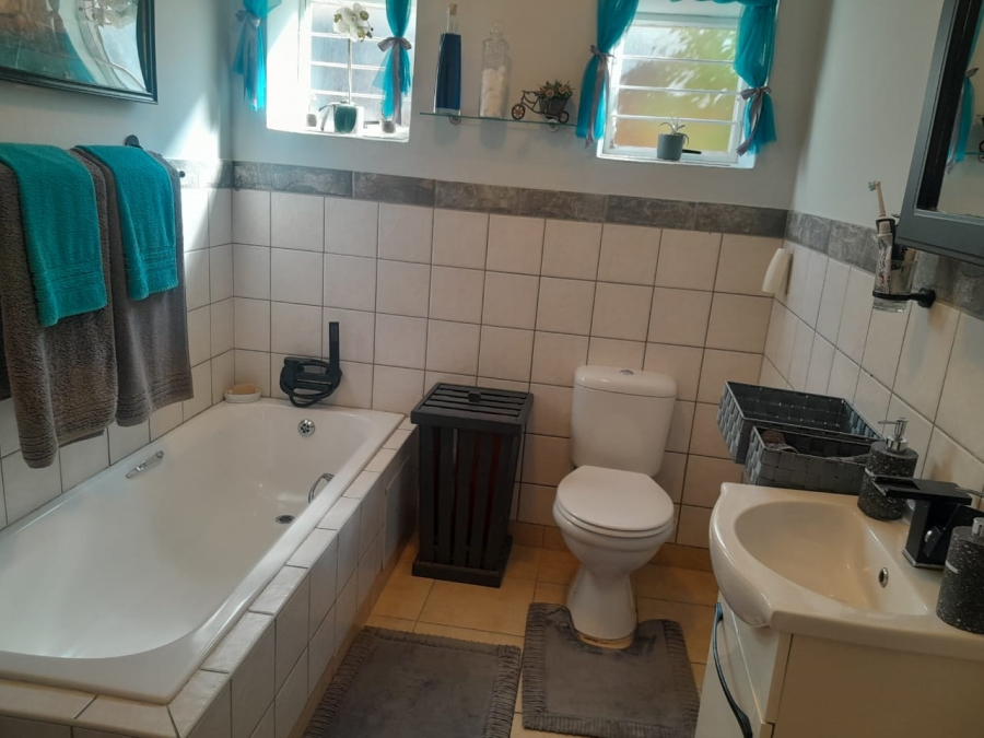 3 Bedroom Property for Sale in Waterval East North West